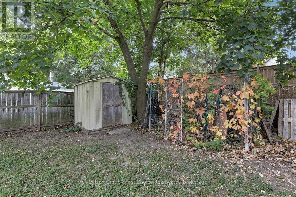 235 Wellington Street, Stratford, Ontario  N5A 2L7 - Photo 36 - X12452695