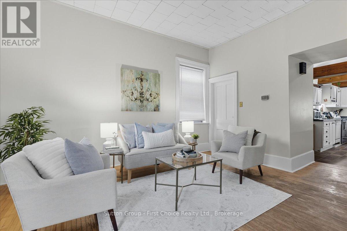 235 Wellington Street, Stratford, Ontario  N5A 2L7 - Photo 4 - X12452695