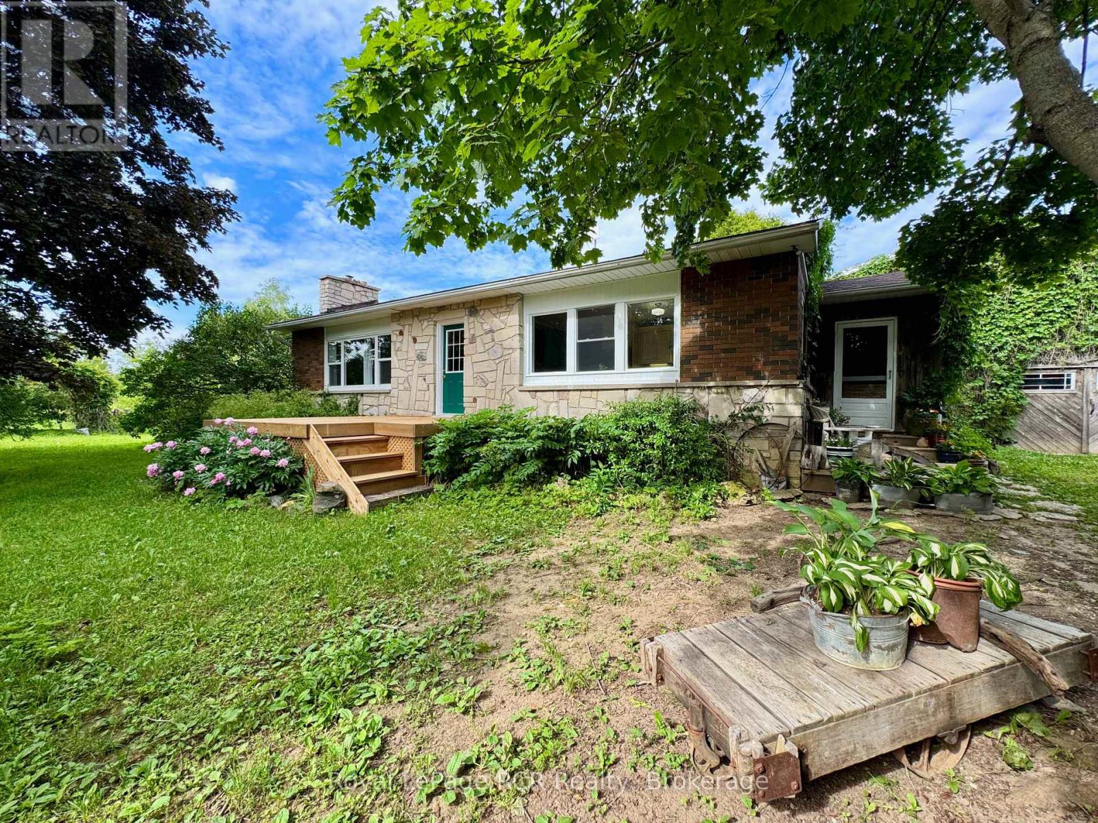 158 Forty Hills Road, Northern Bruce Peninsula, Ontario  N0H 1W0 - Photo 1 - X12452762