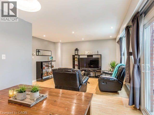 1004 Elizabeth Place Unit# Main & Upper, Oakville, Ontario  L6H 3H8 - Photo 5 - 40777682