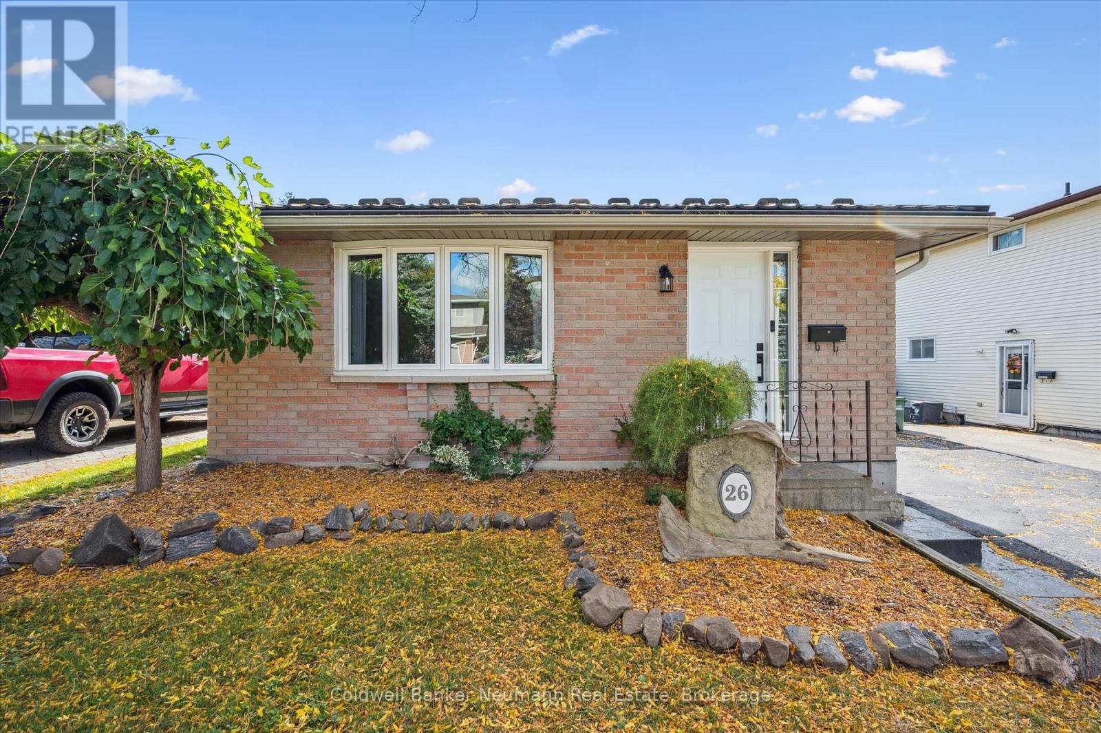 26 UPTON CRESCENT, Guelph, Ontario
