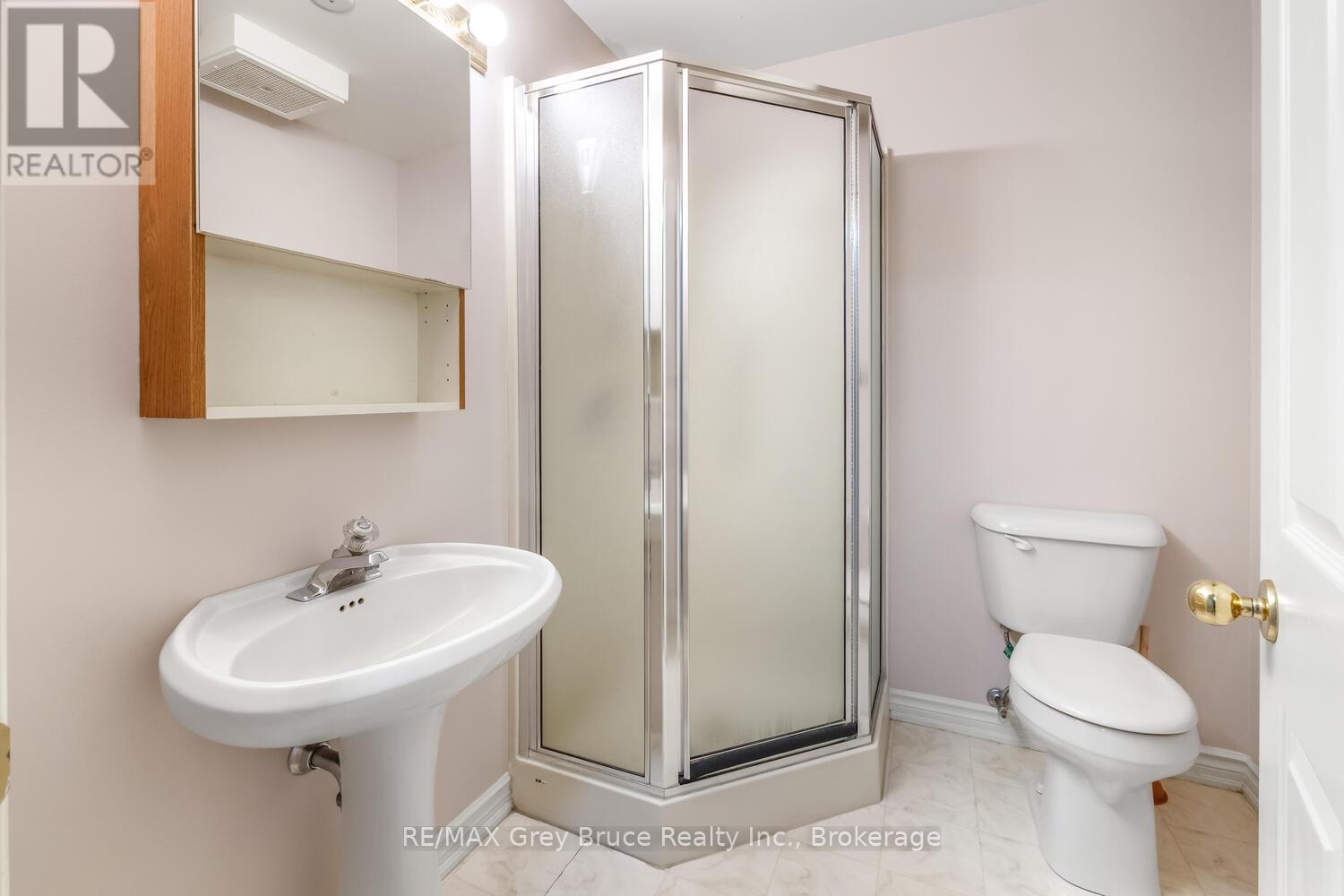 2555 Unit 410 3rd Ave Avenue, Owen Sound, Ontario  N4K 6T8 - Photo 18 - X12453912