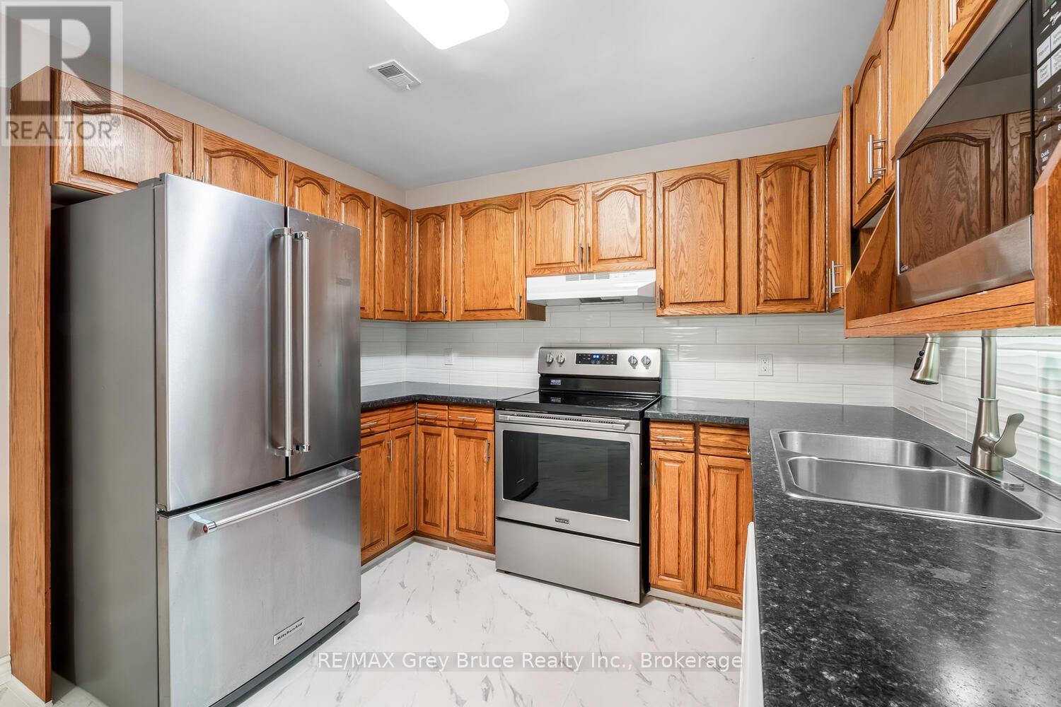 2555 Unit 410 3rd Ave Avenue, Owen Sound, Ontario  N4K 6T8 - Photo 29 - X12453912