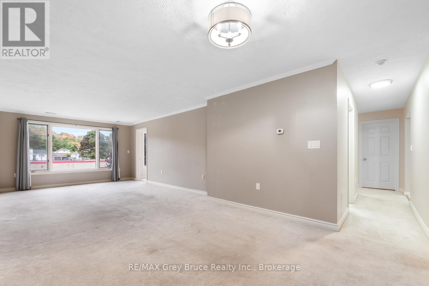 2555 Unit 410 3rd Ave Avenue, Owen Sound, Ontario  N4K 6T8 - Photo 33 - X12453912