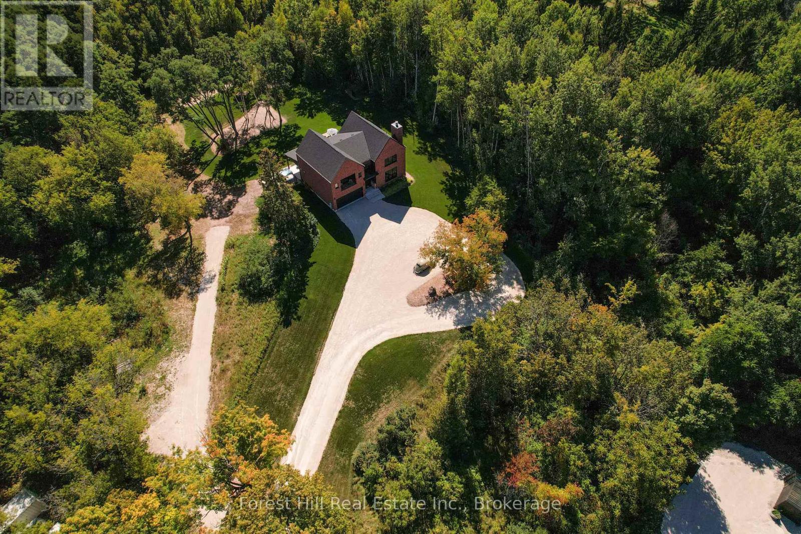 854 Sixth Street, Clearview, Ontario  L9Y 3Y9 - Photo 1 - S12454131