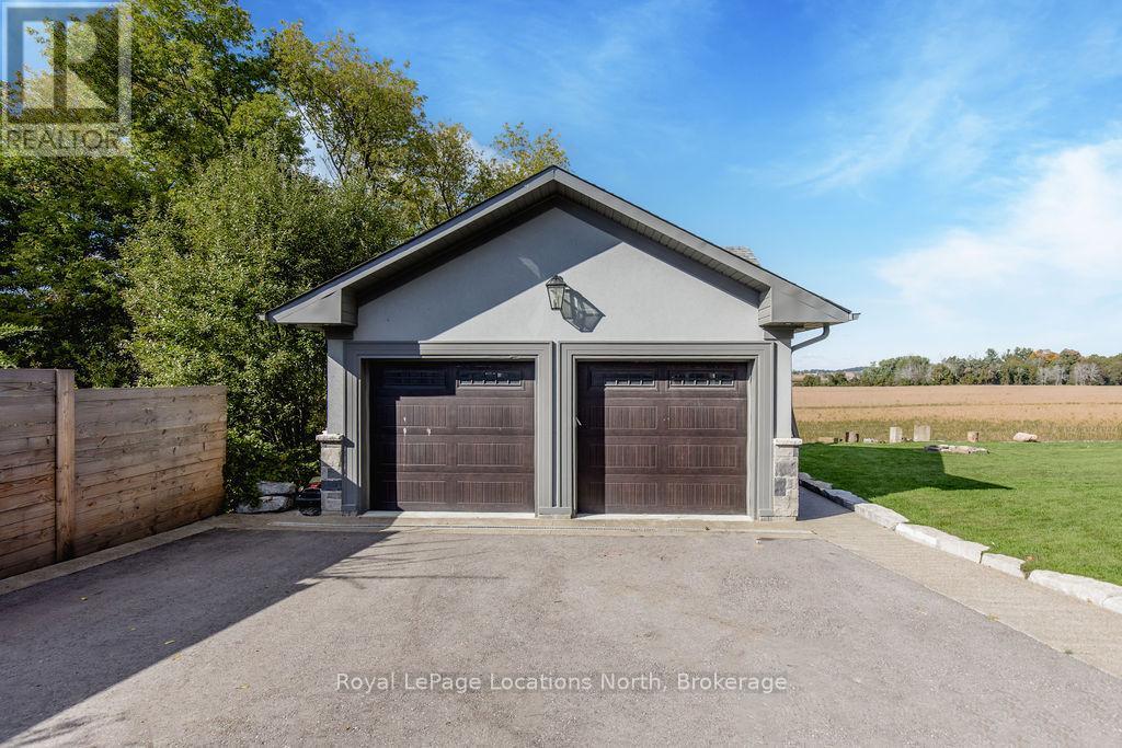 22 East John Street, Innisfil, Ontario  L0L 1L0 - Photo 45 - N12454213