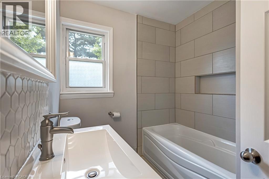 44 West 4th Street Unit# Upper Level, Hamilton, Ontario  L9C 3M4 - Photo 15 - 40777748