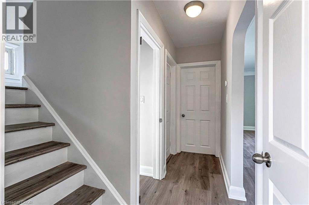 44 West 4th Street Unit# Upper Level, Hamilton, Ontario  L9C 3M4 - Photo 16 - 40777748