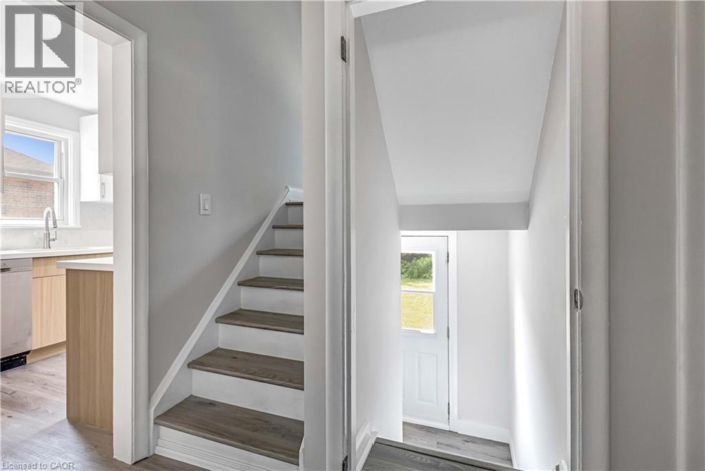 44 West 4th Street Unit# Upper Level, Hamilton, Ontario  L9C 3M4 - Photo 17 - 40777748
