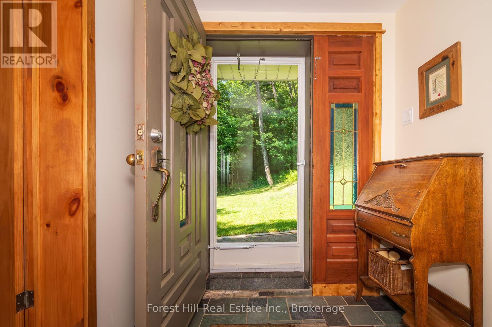 1289 Delbrooke Road, Lake Of Bays, Ontario  P0H 1H0 - Photo 9 - X12454411