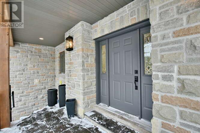 129 Blueski George Crescent, Blue Mountains, Ontario  L9Y 0S9 - Photo 2 - X12454792