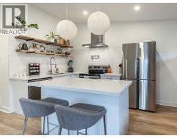 48 FREDERICK Avenue, Hamilton, Ontario