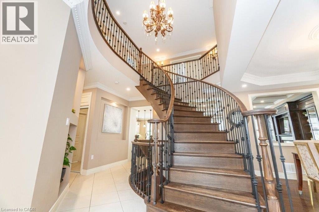 9 Lorupe Court, Hamilton, Ontario  L9G 0B4 - Photo 16 - 40777959