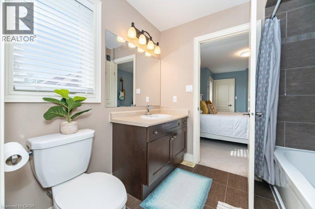 9 Lorupe Court, Hamilton, Ontario  L9G 0B4 - Photo 27 - 40777959