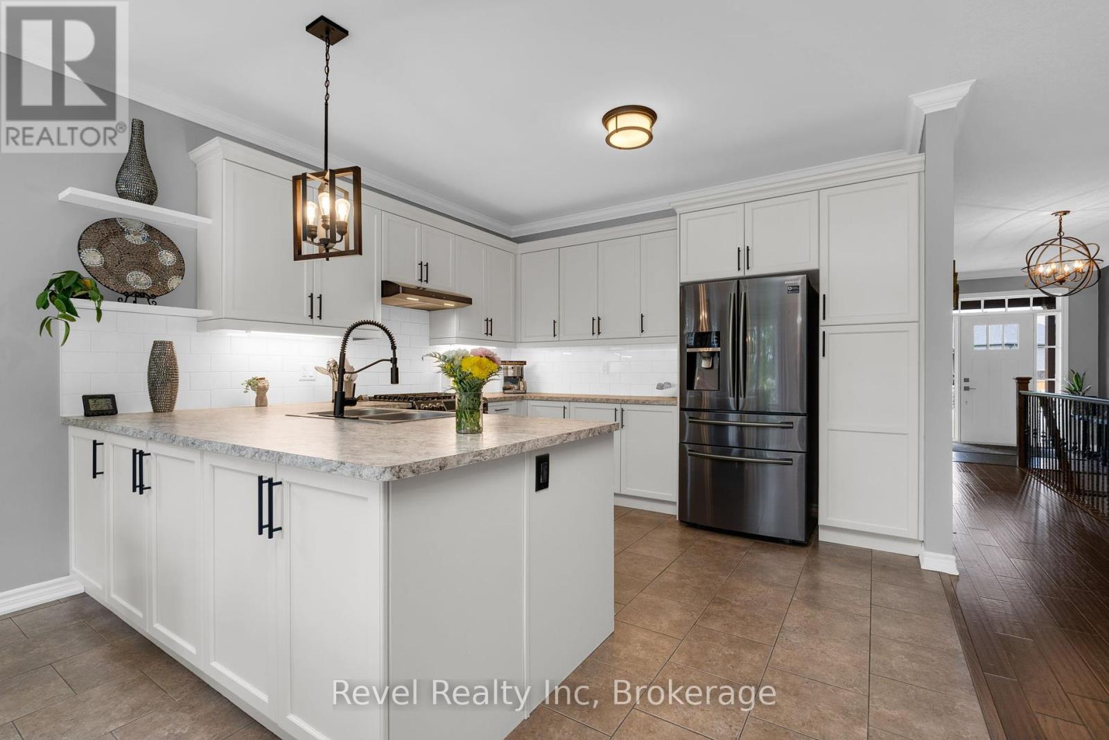 413 Russ Howard Drive, Midland, Ontario  L4R 0A6 - Photo 9 - S12454949