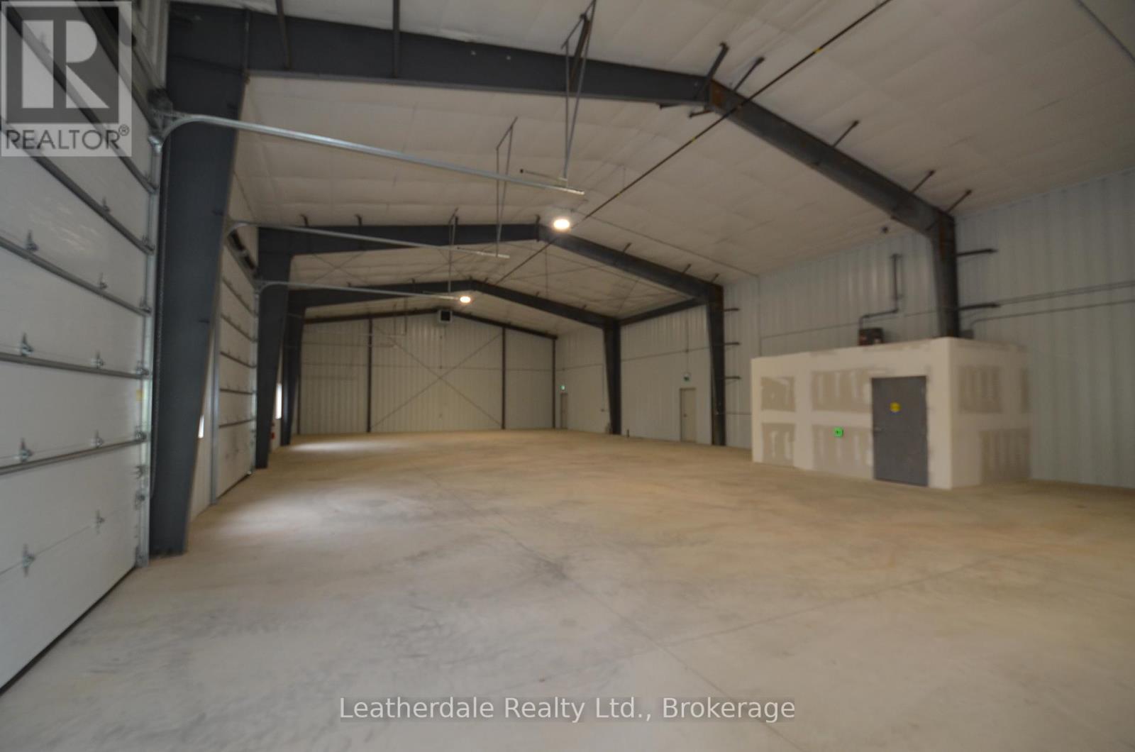 46a Forest Plains Road, Oro-Medonte, Ontario  L3V 6R1 - Photo 2 - S12454967