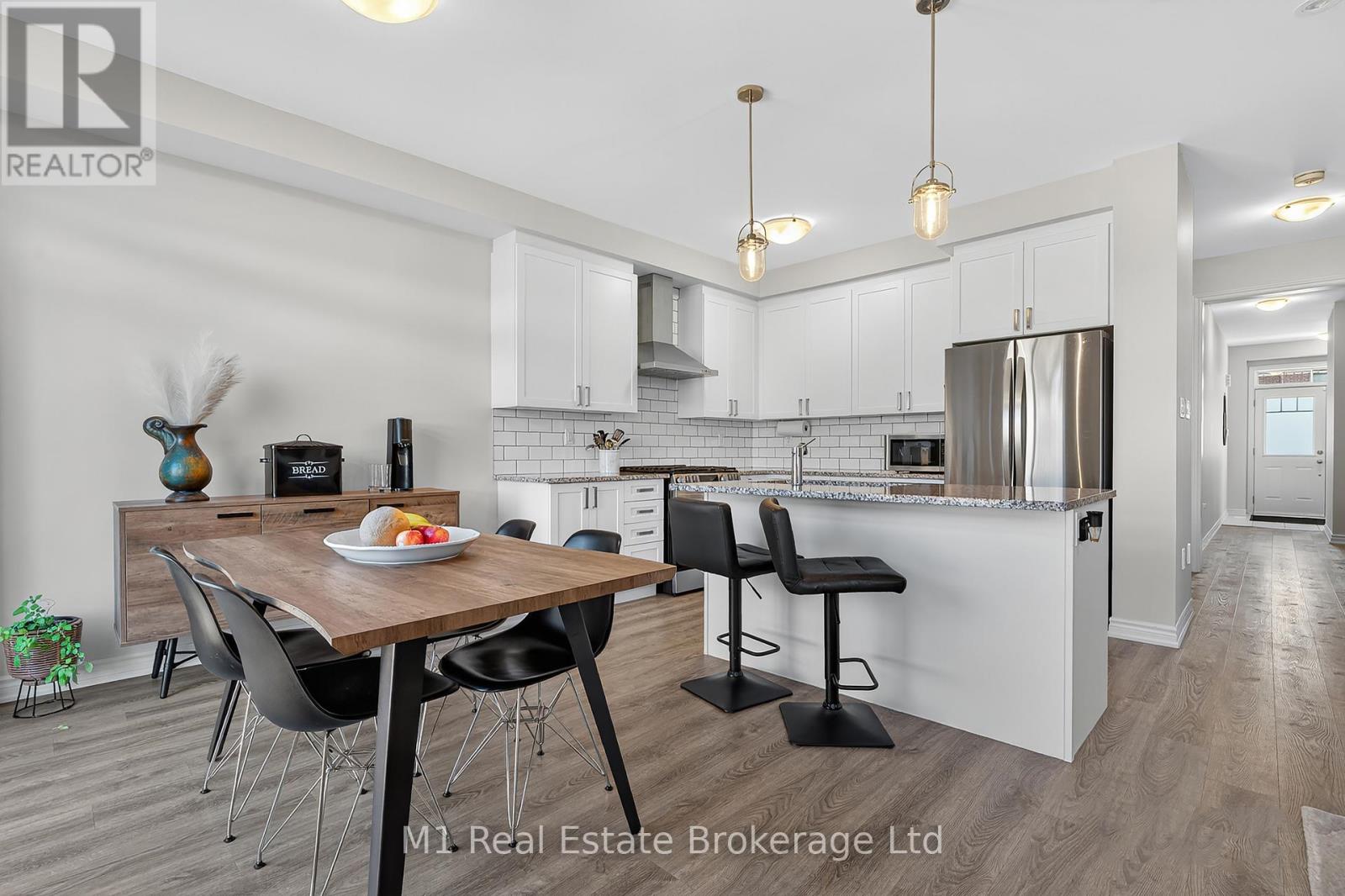 43 Harpin Way W, Centre Wellington, Ontario  N1M 0H7 - Photo 10 - X12454888