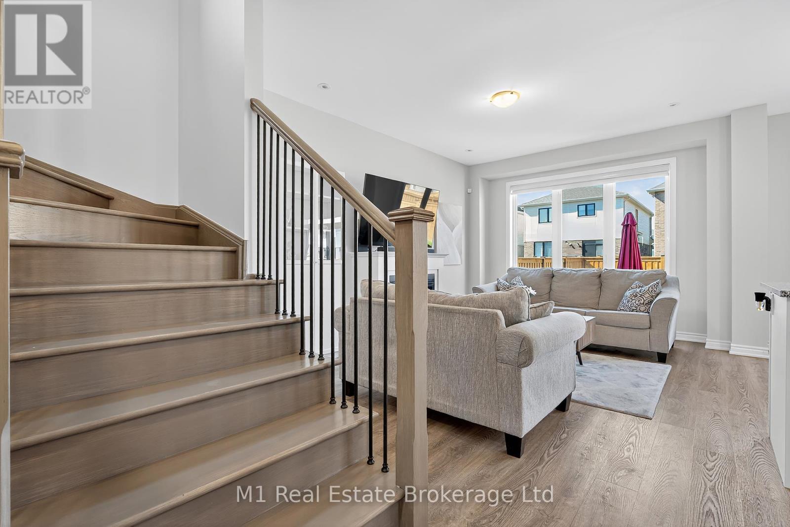 43 Harpin Way W, Centre Wellington, Ontario  N1M 0H7 - Photo 18 - X12454888