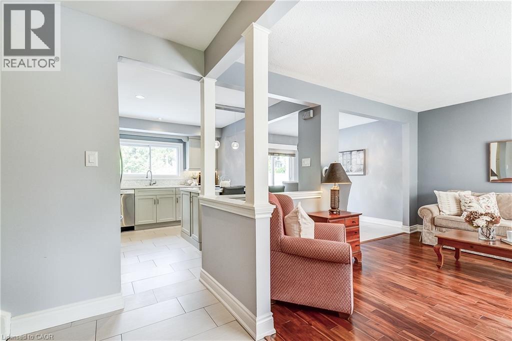 5203 Broughton Crescent, Burlington, Ontario  L7L 3C1 - Photo 5 - 40775605