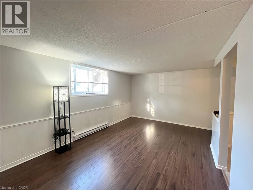 331 Northlake Drive Unit# 2, Waterloo, Ontario  N2V 1Z1 - Photo 5 - 40777453