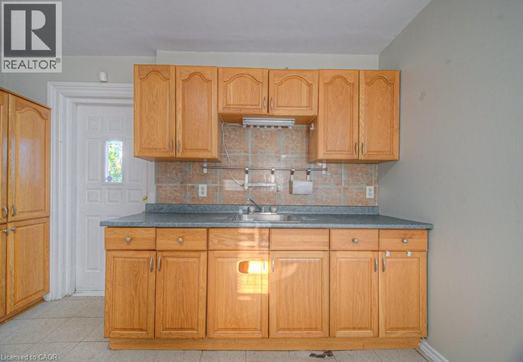149 Murray Street, Brantford, Ontario  N3S 5P9 - Photo 8 - 40778038