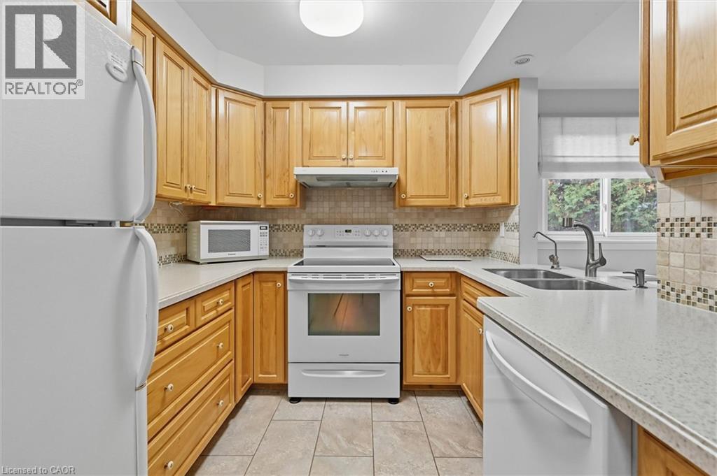 2400 Eaglesfield Drive, Burlington, Ontario  L7P 3V5 - Photo 15 - 40777700