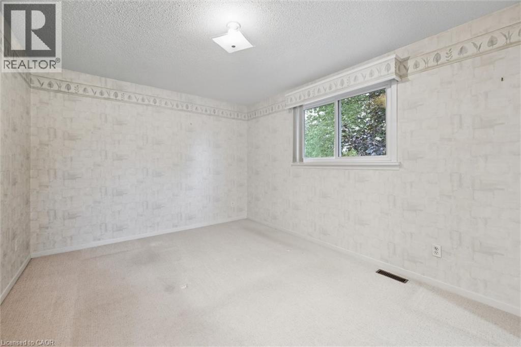 2400 Eaglesfield Drive, Burlington, Ontario  L7P 3V5 - Photo 22 - 40777700