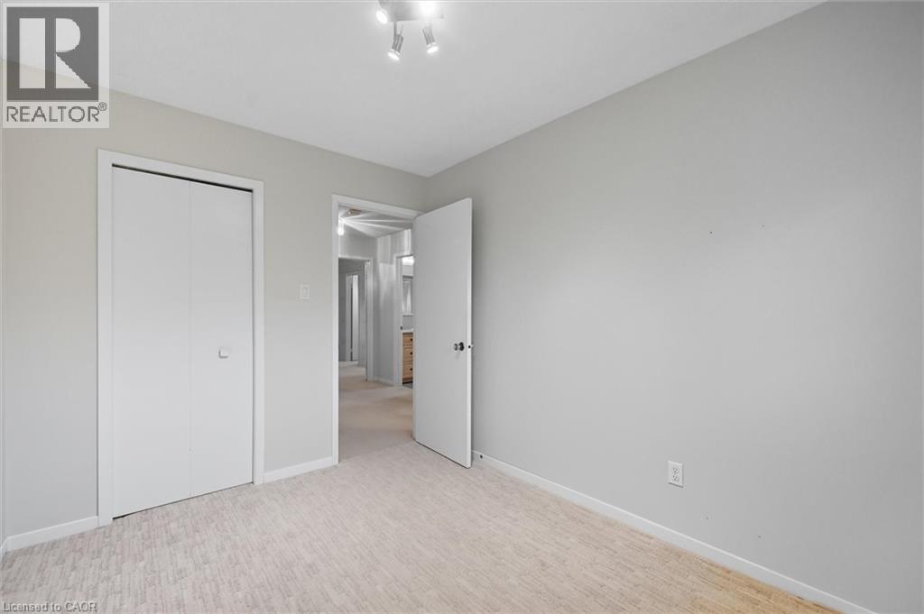 2400 Eaglesfield Drive, Burlington, Ontario  L7P 3V5 - Photo 28 - 40777700