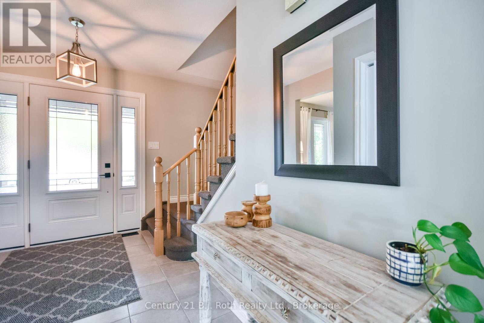 49 Sulky Drive, Penetanguishene, Ontario  L9M 1J4 - Photo 4 - S12455338