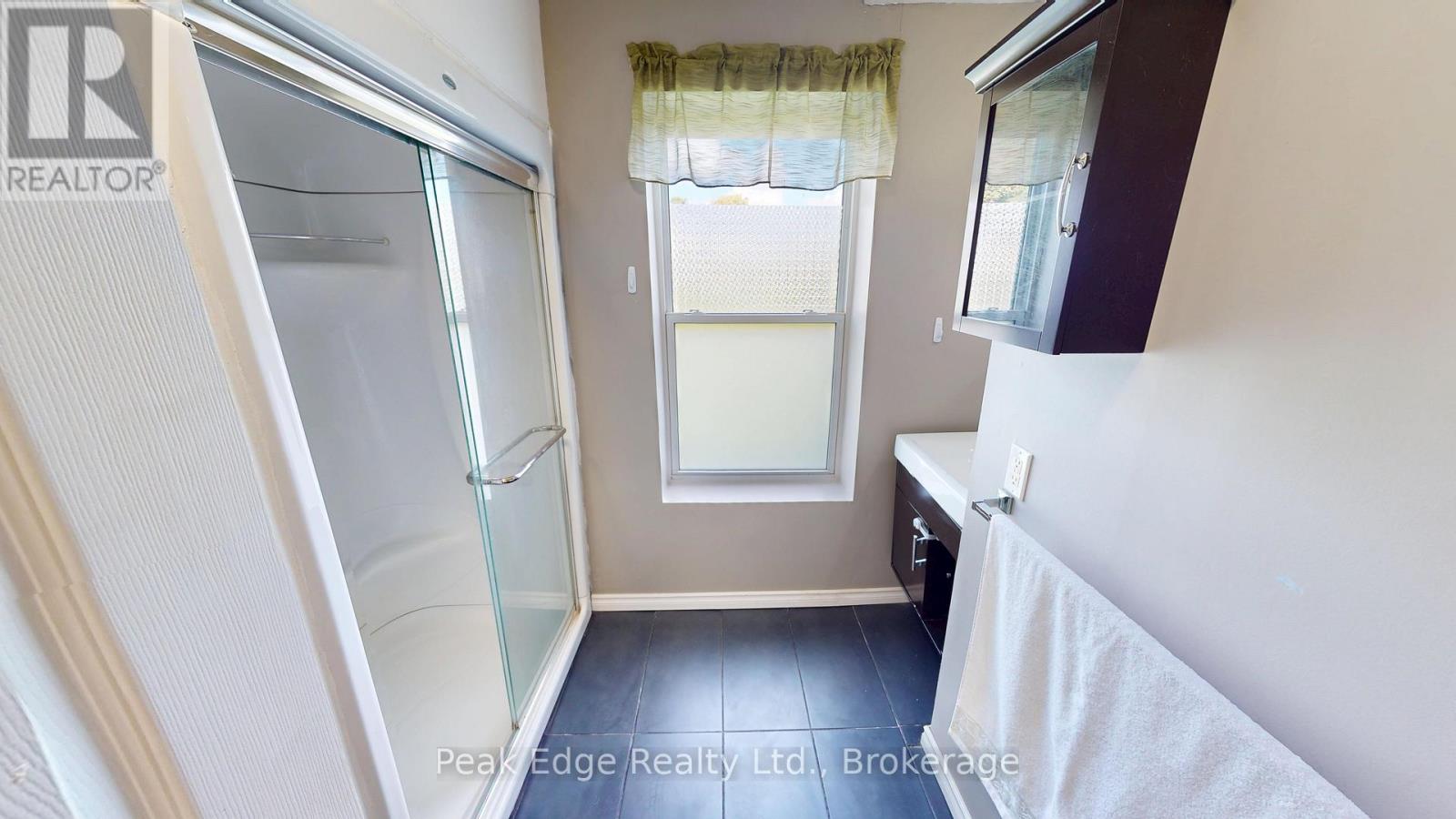 473 Campbell Street, Huron-Kinloss, Ontario  N0G 2H0 - Photo 10 - X12455588
