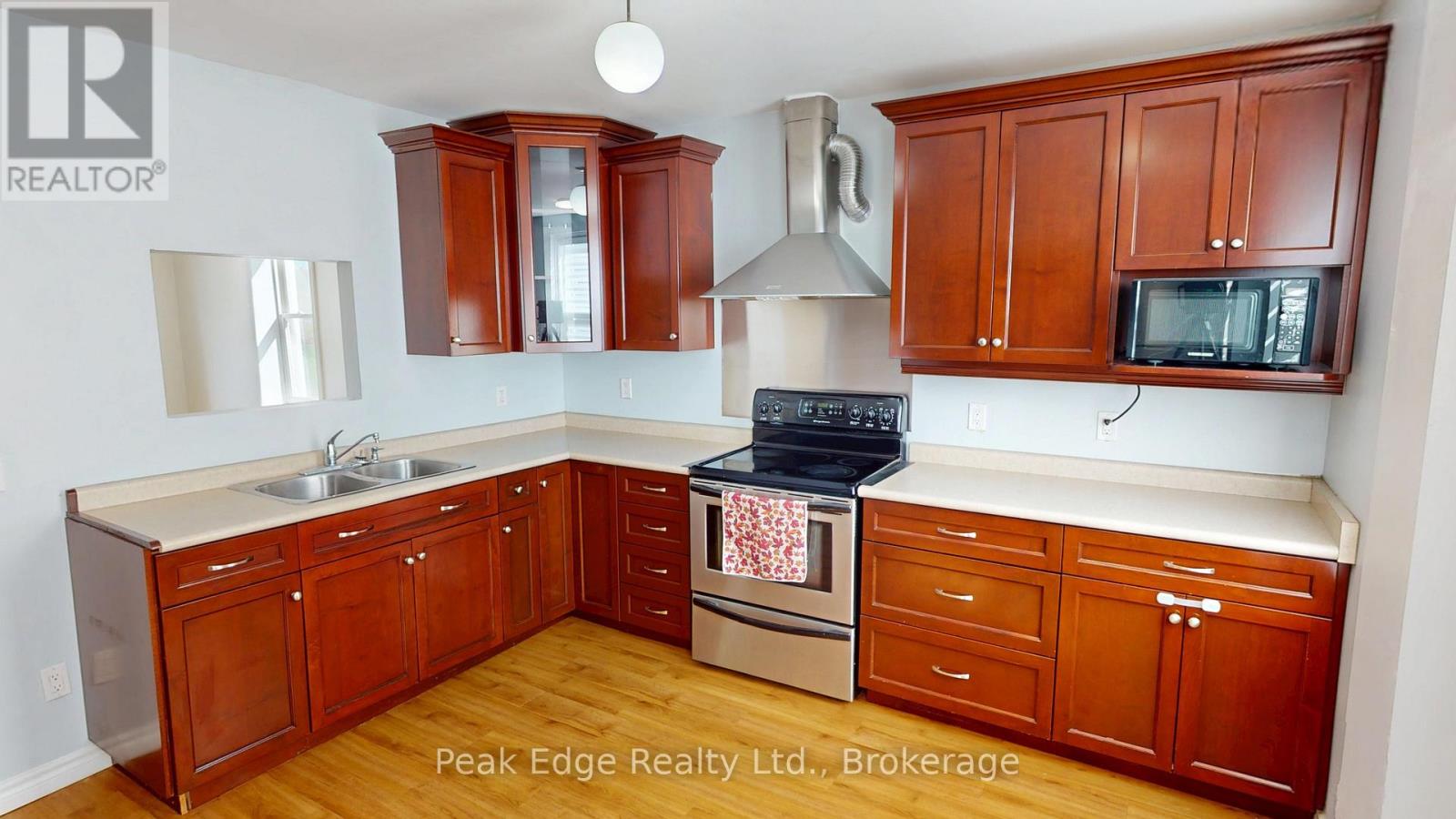 473 Campbell Street, Huron-Kinloss, Ontario  N0G 2H0 - Photo 6 - X12455588