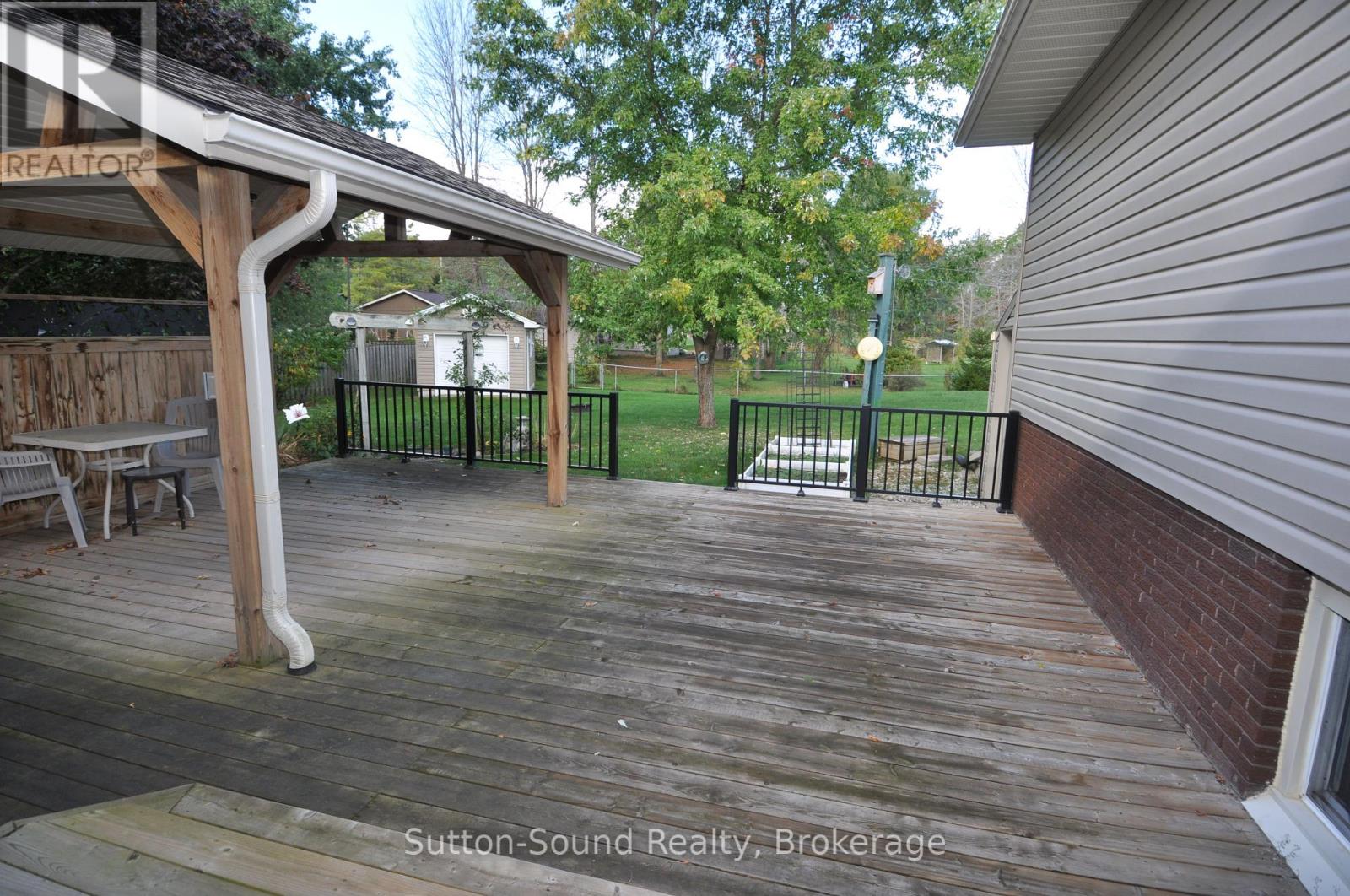 232 Finden Street, Georgian Bluffs, Ontario  N4K 6V5 - Photo 19 - X12456025