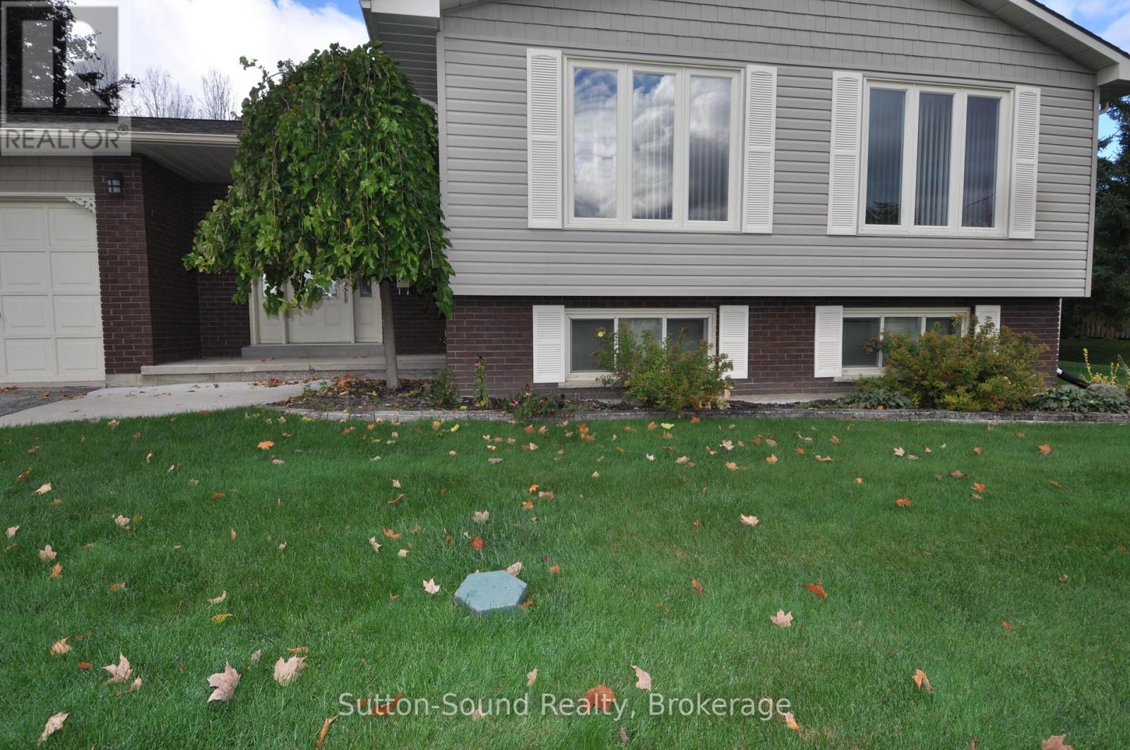 232 Finden Street, Georgian Bluffs, Ontario  N4K 6V5 - Photo 41 - X12456025