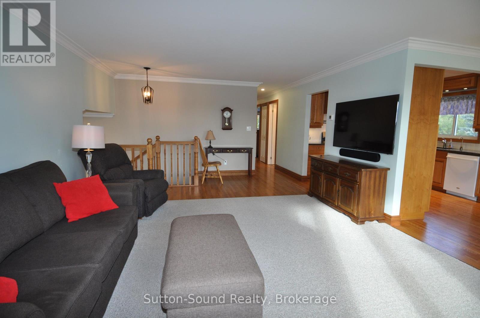 232 Finden Street, Georgian Bluffs, Ontario  N4K 6V5 - Photo 7 - X12456025