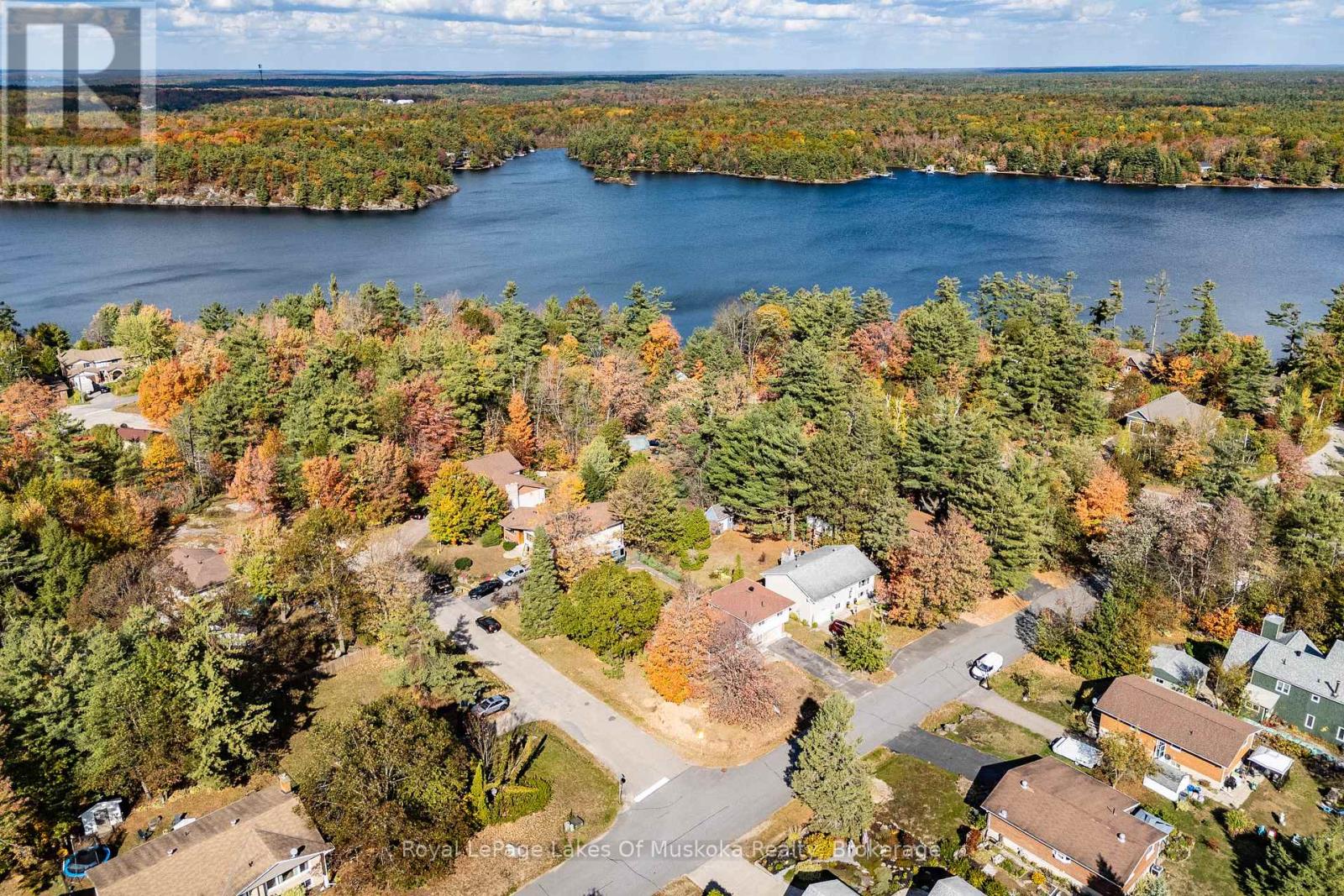 570 Pinedale Road, Gravenhurst, Ontario  P1P 1M1 - Photo 2 - X12456032