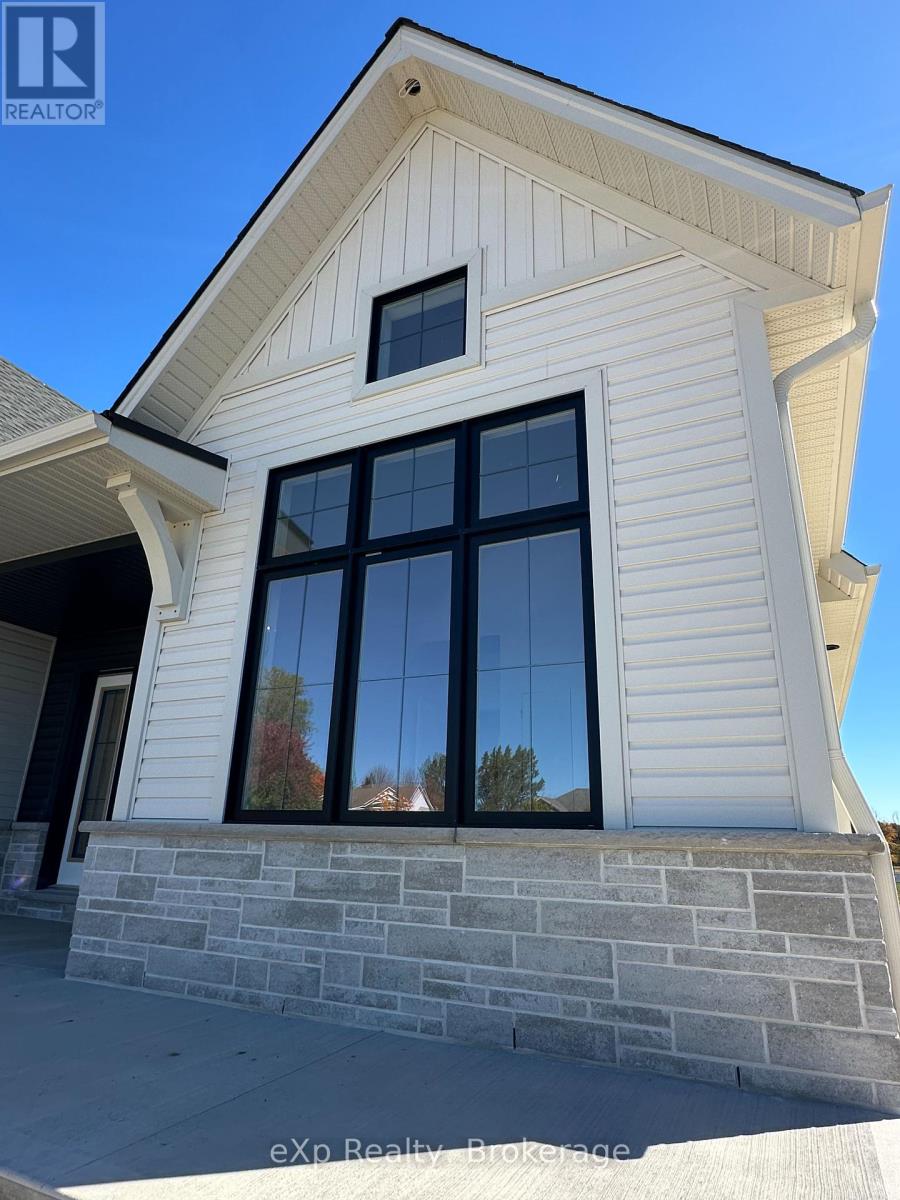 1036 Walton Avenue N, North Perth, Ontario  N4W 3S2 - Photo 5 - X12456108