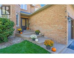 16 CANNING Crescent, Cambridge, Ontario