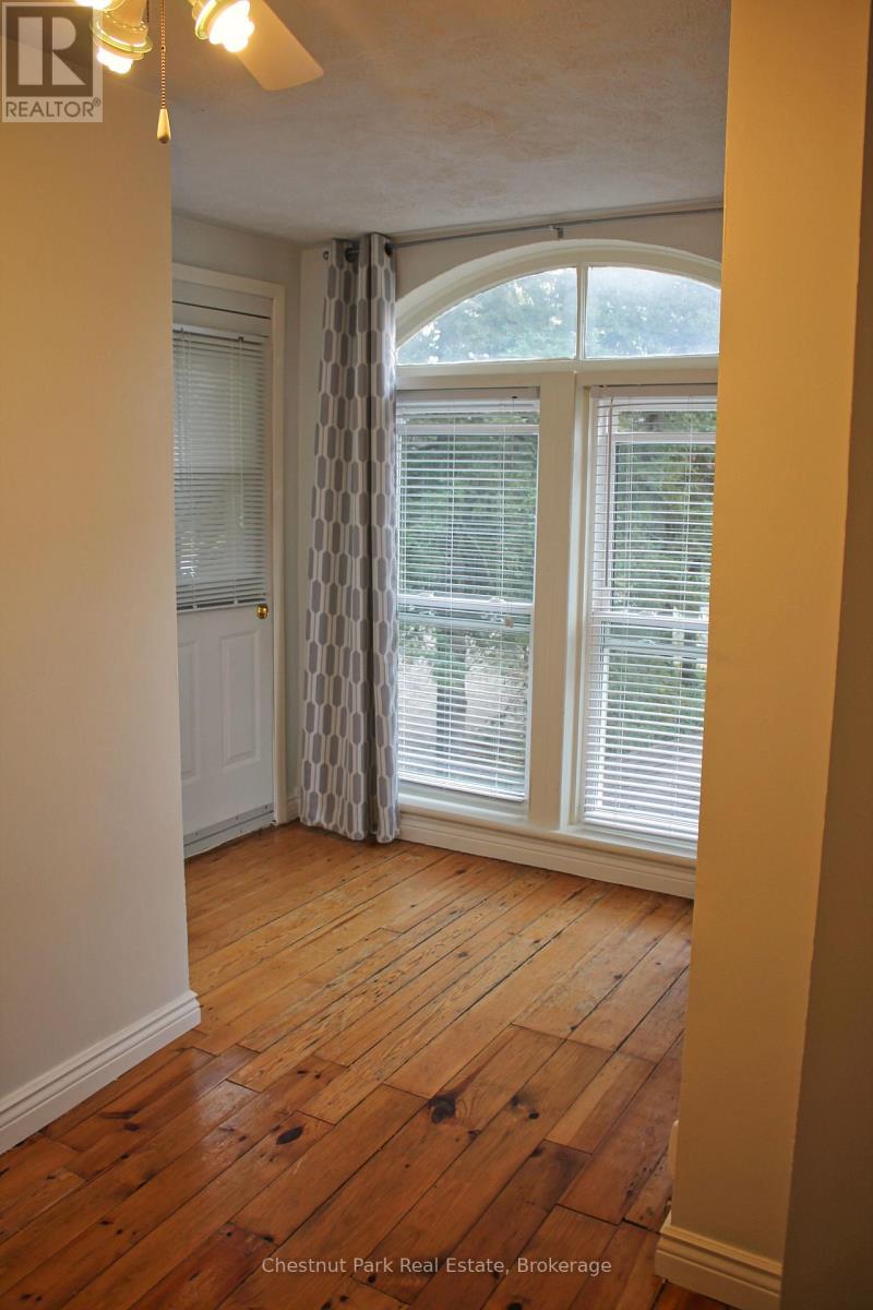 319 Berford Street, South Bruce Peninsula, Ontario  N0H 2T0 - Photo 10 - X12457075