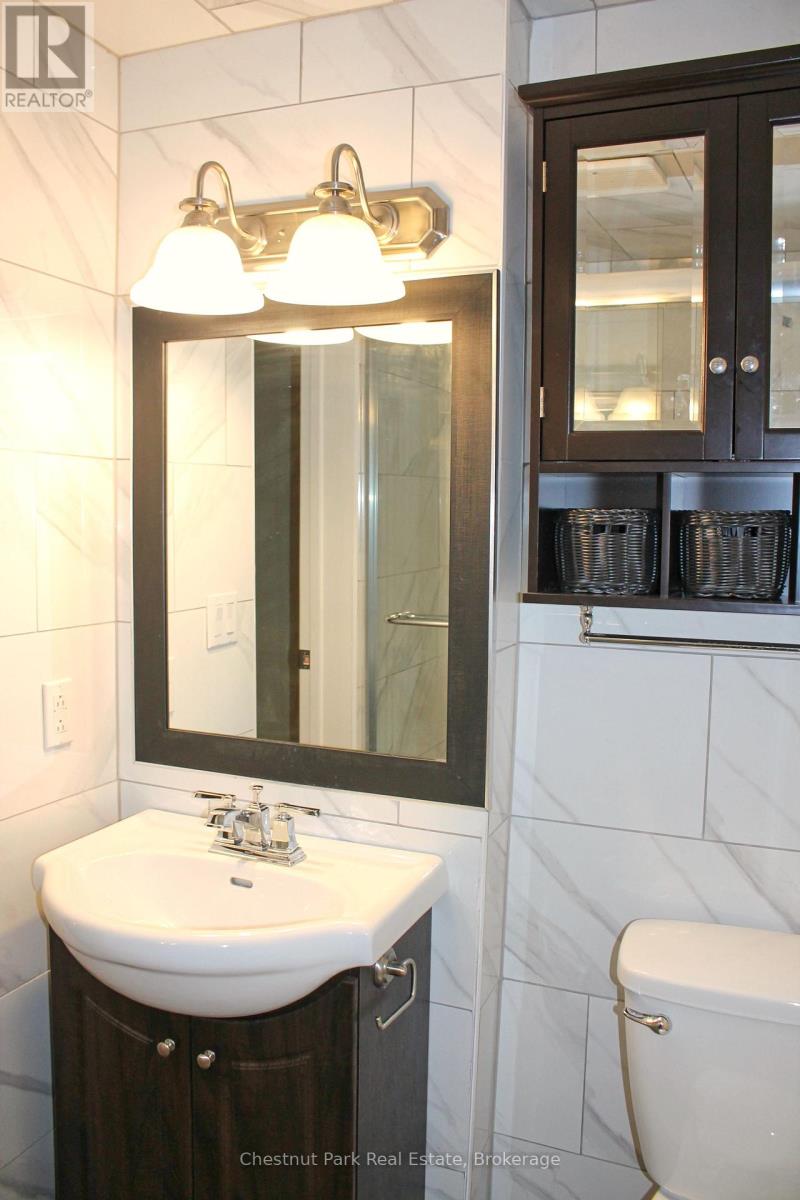 319 Berford Street, South Bruce Peninsula, Ontario  N0H 2T0 - Photo 8 - X12457075