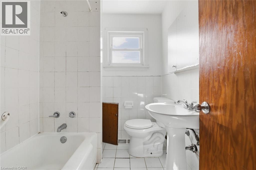 118 Morton Street, Thorold, Ontario  L2V 1C5 - Photo 12 - 40778331