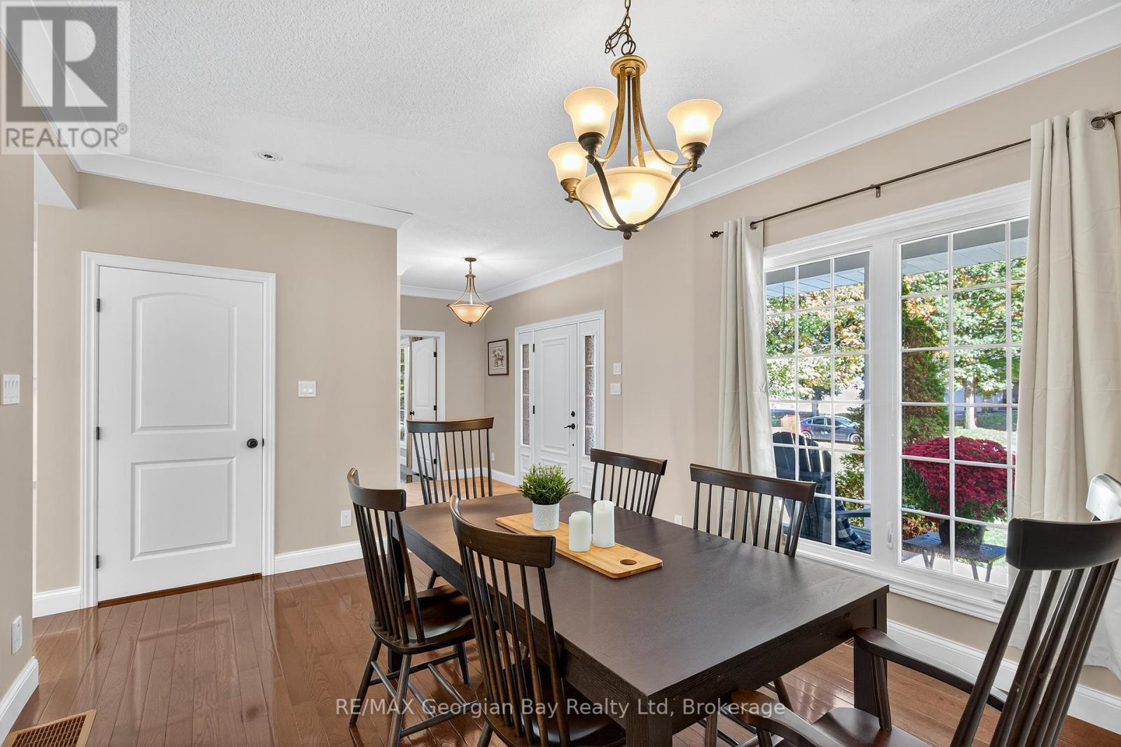 32 Johnston Street, Tiny, Ontario  L0L 2T0 - Photo 4 - S12457239