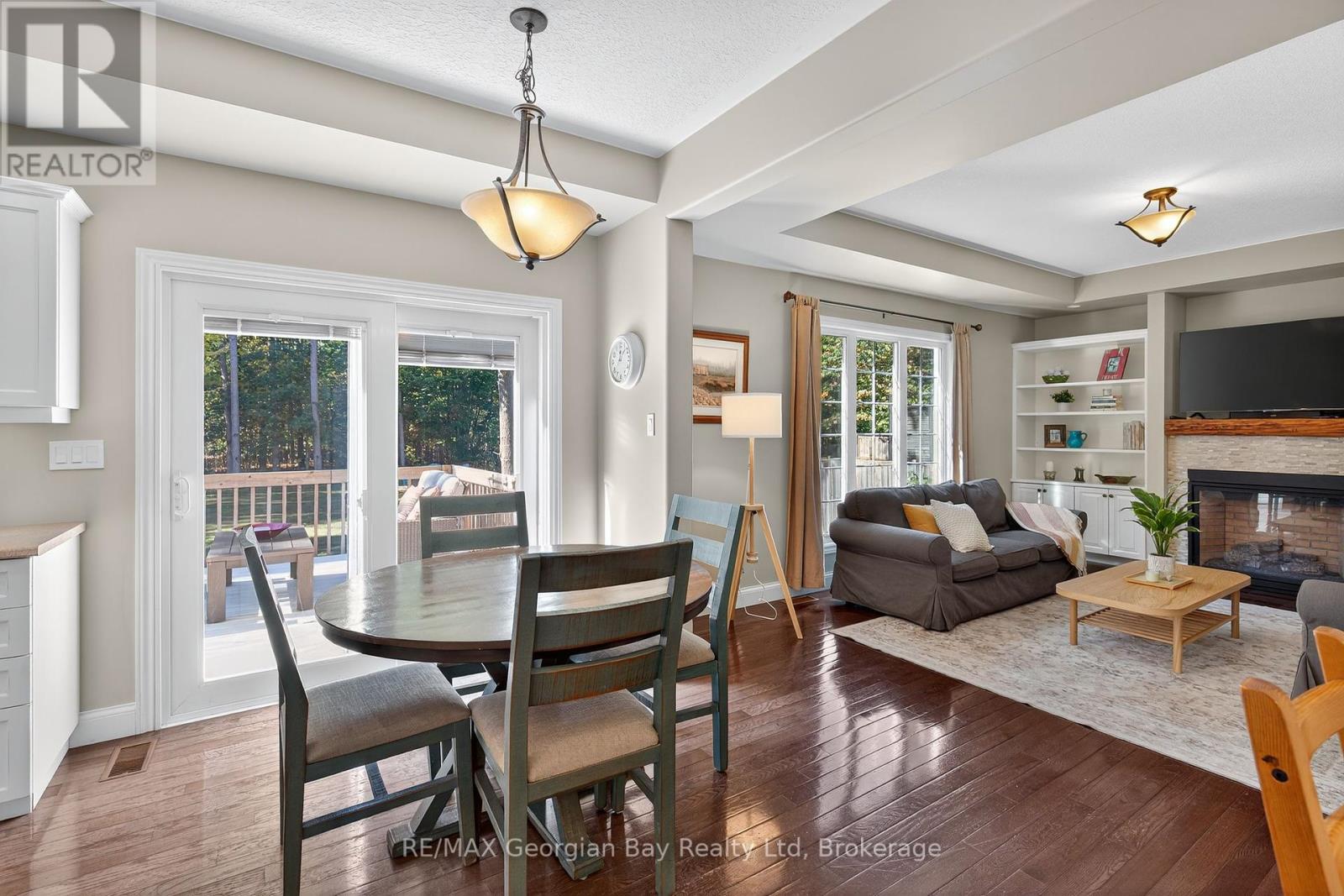 32 Johnston Street, Tiny, Ontario  L0L 2T0 - Photo 6 - S12457239