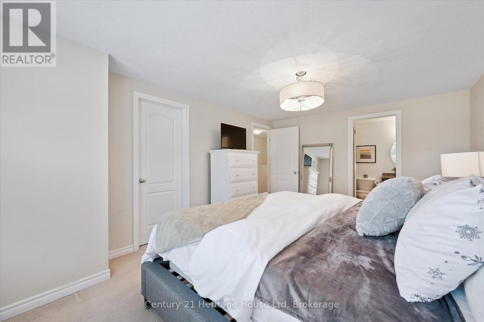 122 Creighton Avenue, Guelph, Ontario  N1E 0H8 - Photo 27 - X12457443