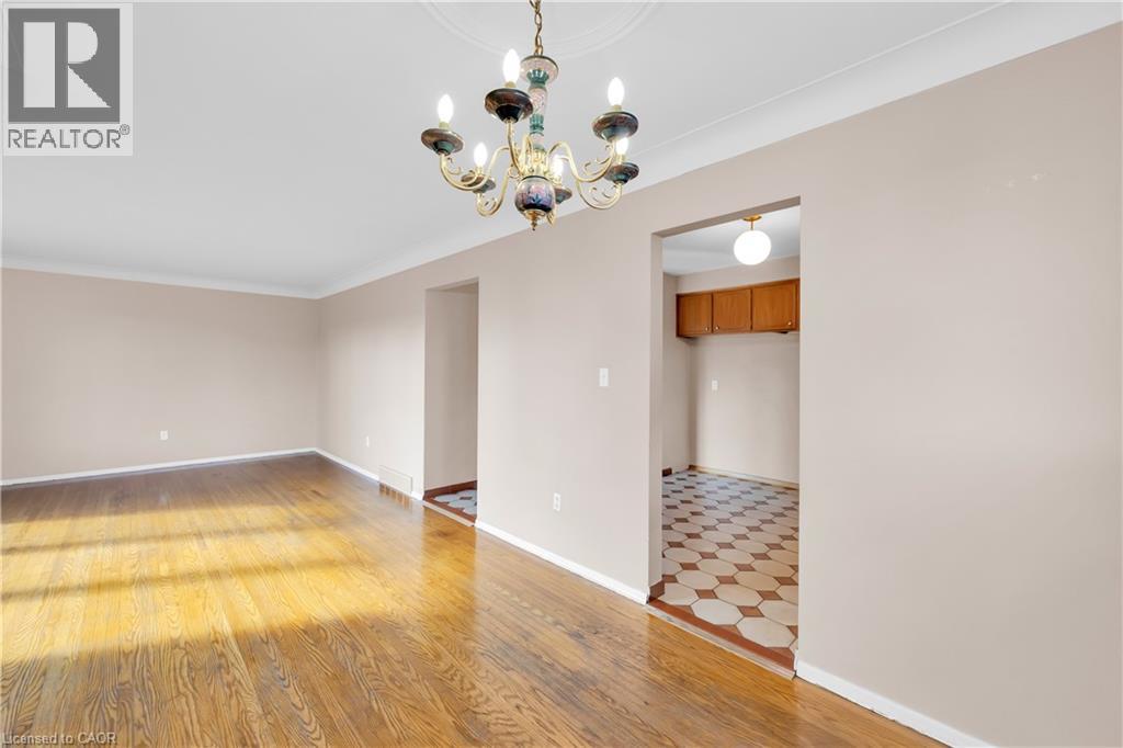 112 Purdy Crescent, Hamilton, Ontario  L9A 3B3 - Photo 4 - 40778305