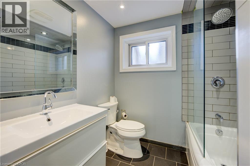 36 Lamb Court, Hamilton, Ontario  L8T 4S9 - Photo 19 - 40778447