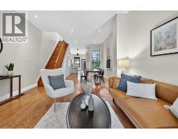 690 DUFFERIN Street, Toronto, Ontario