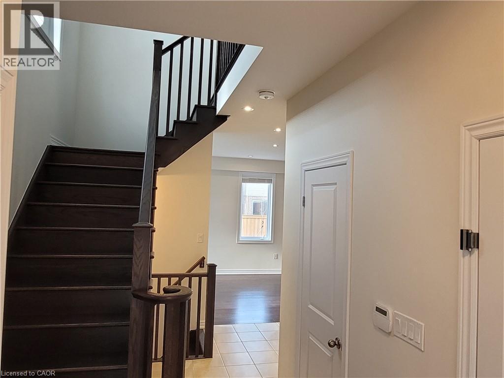9 Zinfandel Drive, Stoney Creek, Ontario  L8E 0K1 - Photo 3 - 40778120