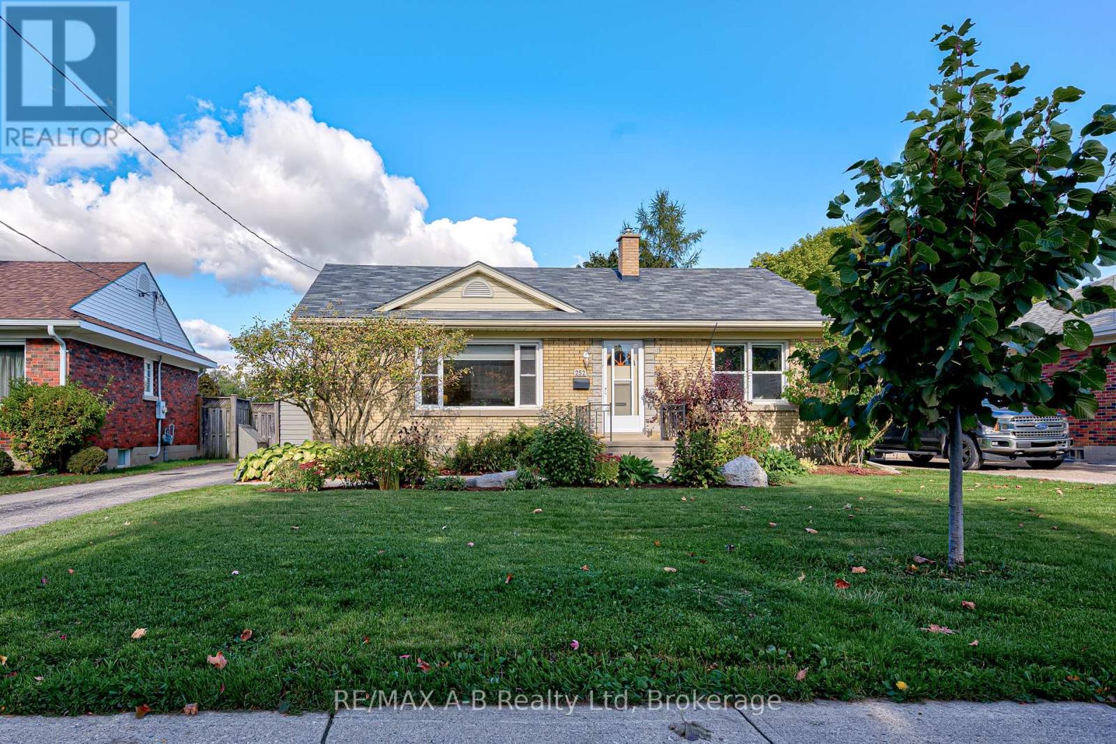 252 HIBERNIA STREET, Stratford, Ontario