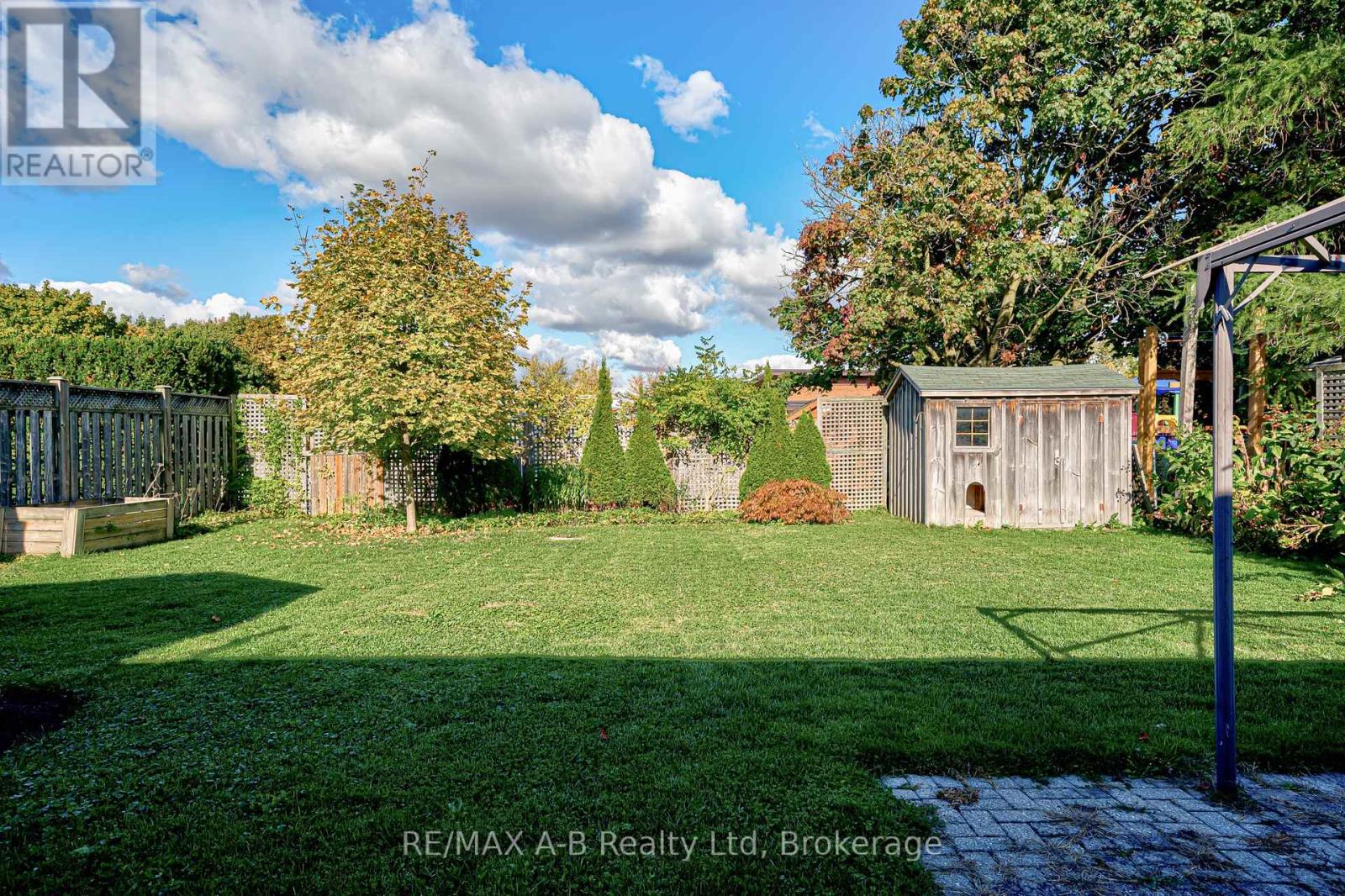 252 Hibernia Street, Stratford, Ontario  N5A 5V7 - Photo 26 - X12459178