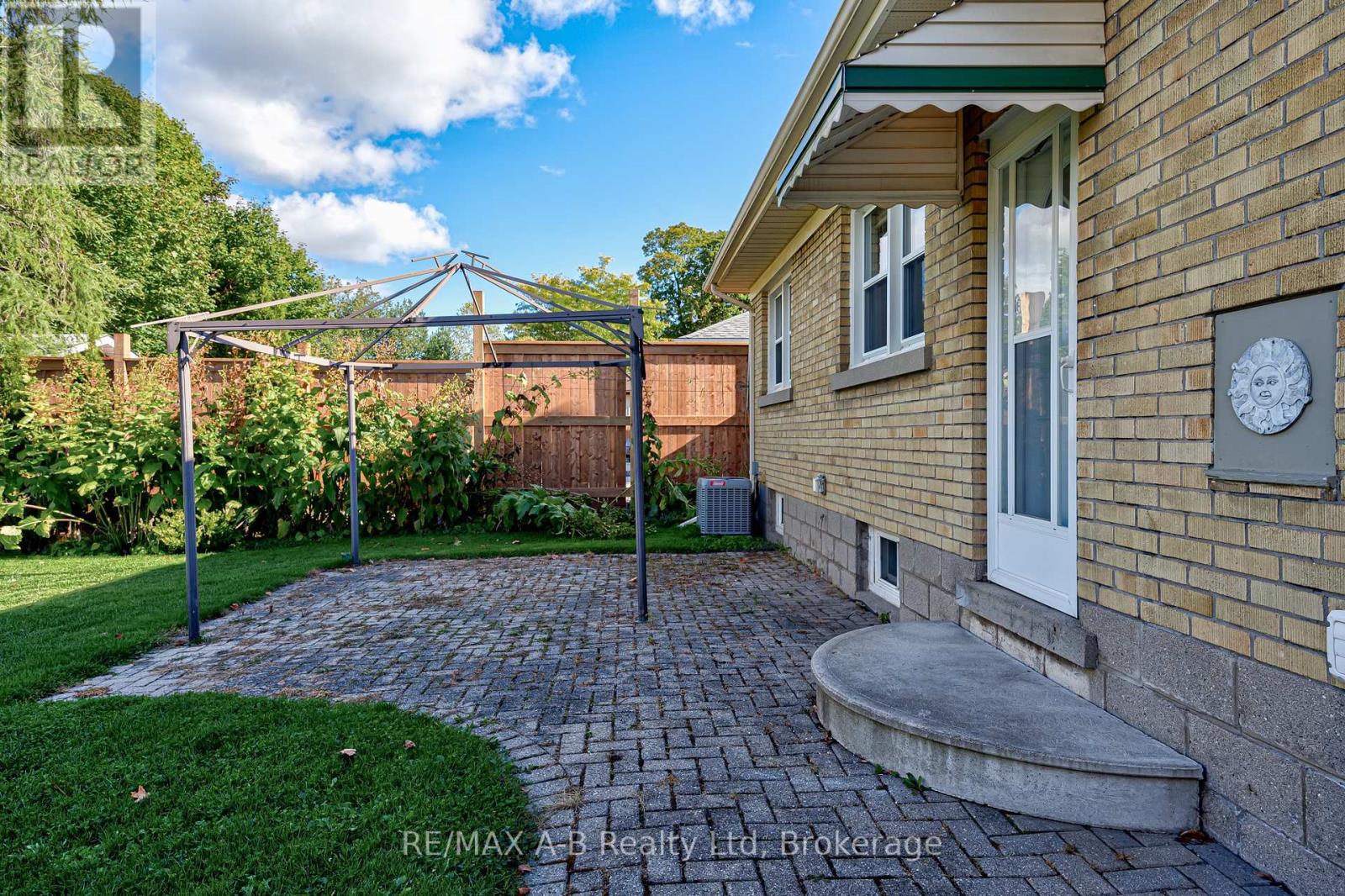 252 Hibernia Street, Stratford, Ontario  N5A 5V7 - Photo 27 - X12459178
